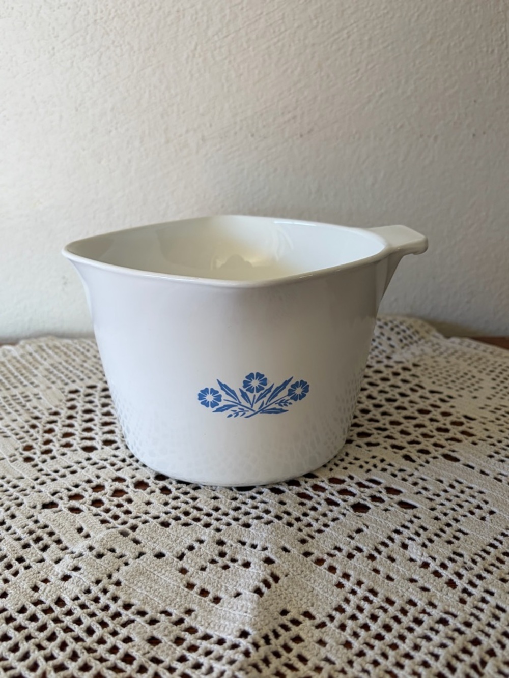 Corningware Sauce Maker and Measuring Bowl